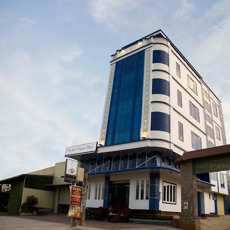 Hotel Nguyên Phước Pleiku Exterior foto