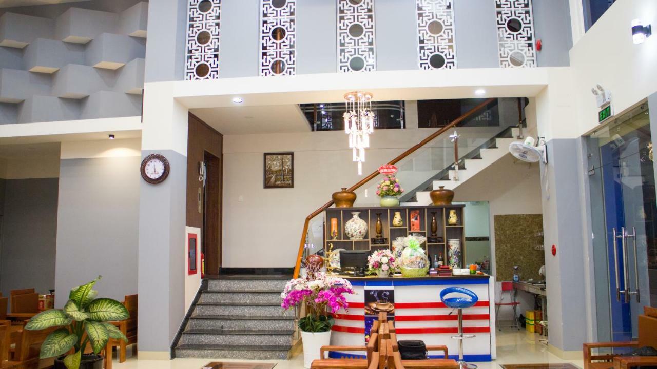 Hotel Nguyên Phước Pleiku Exterior foto
